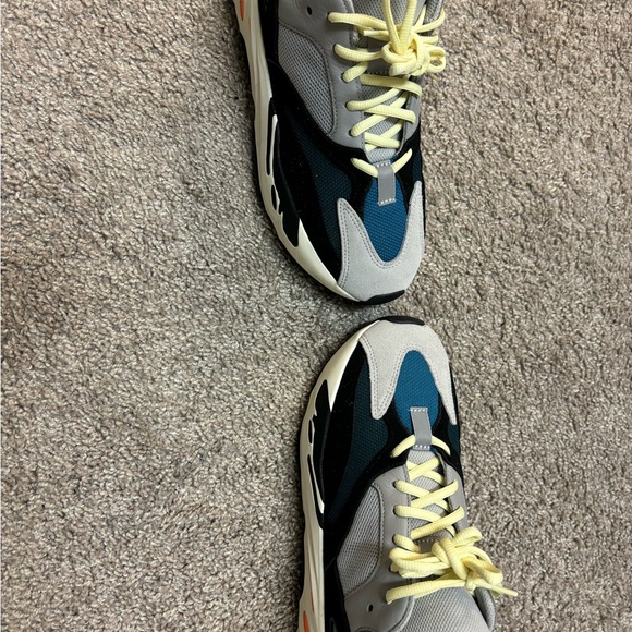Yeezy Boost 700 “Wave Runner” - Picture 6 of 8